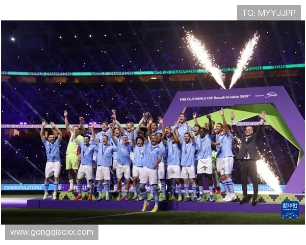 曼城定妆照集体搓手引热议:这是什么神秘仪式?(1) 曼城定妆照集体搓手引热议:这是什么神秘仪式?(1)