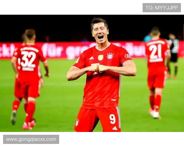 莱万双冠赛季薪资创生涯新高!税后净赚 1600 万欧元(2) 莱万双冠赛季薪资创生涯新高!税后净赚 1600 万欧元(2)